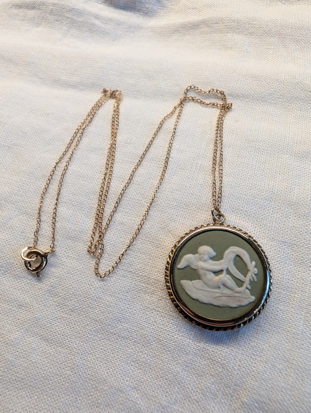 Vintage Wedgwood Gold Filled Sage Green Jasperware Cherub Pendant Necklace 1966